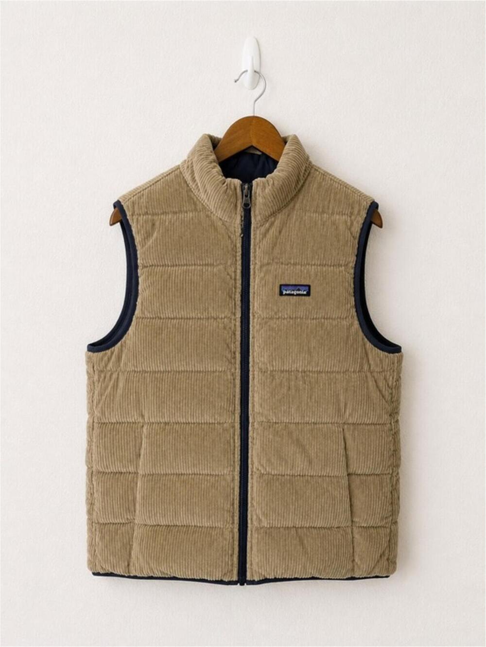Patagonia Reversible Insulated Corduroy Puffer Vest Navy Beige Unisex S/M - Picture 4 of 4